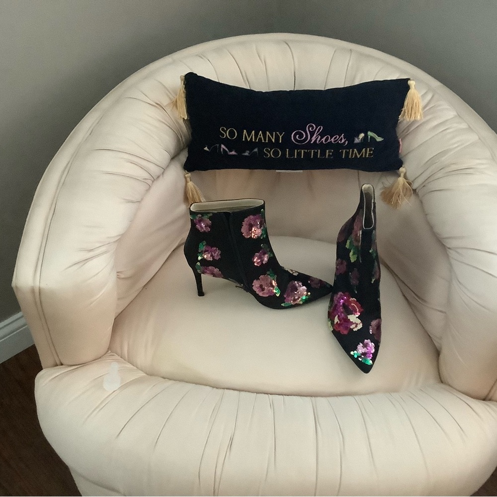 Ankle booties - Picture 5 of 6